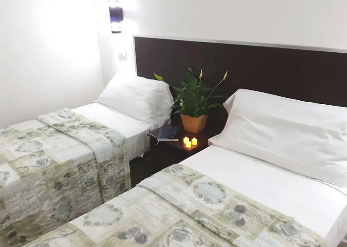 Sarkar House Acomodação com café da manhã  Roma